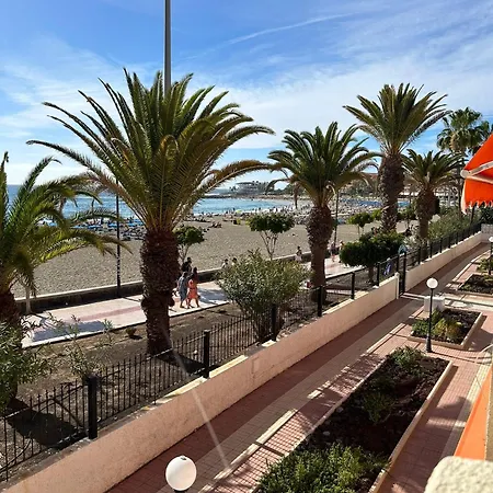Prime Beachfront Location, Free Parking, Steps To The Apartment *