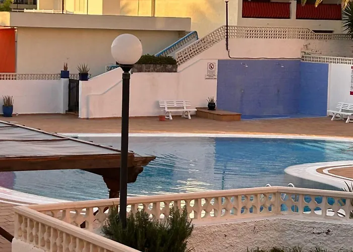 Veramar Prime Beachfront Location, Free Parking, Steps To The Apartmán Los Cristianos (Tenerife)